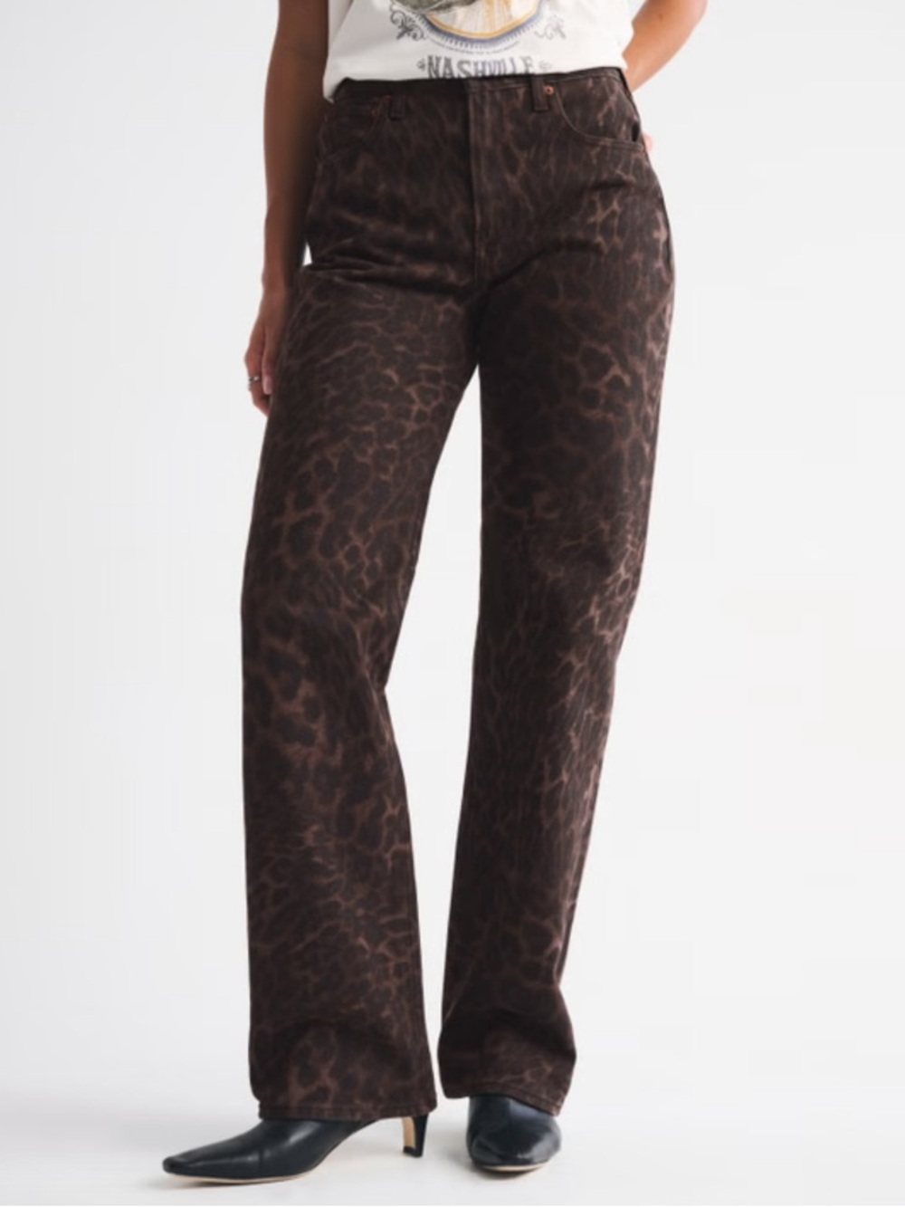 Abercrombie & Fitch High Rise 90s Relaxed Leopard Print Jean